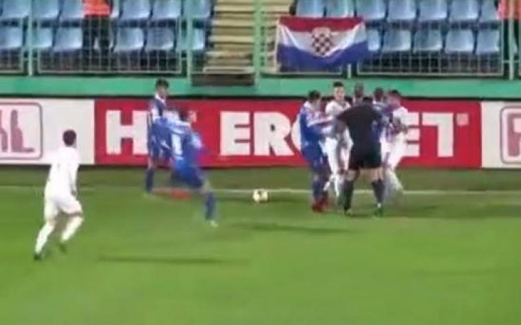 (VIDEO) Bjelica gurnuo igrača Širokog Brijega, Škripari bocom pogodili svog igrača