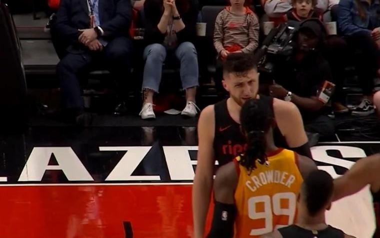 (VIDEO) Igrači spriječili veći sukob: Nurkić i Lillard se pokoškali sa Crowderom
