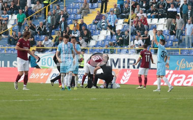 (FOTO/VIDEO) Stravična povreda fudbalera Željezničara: Sinan Ramović slomio nogu