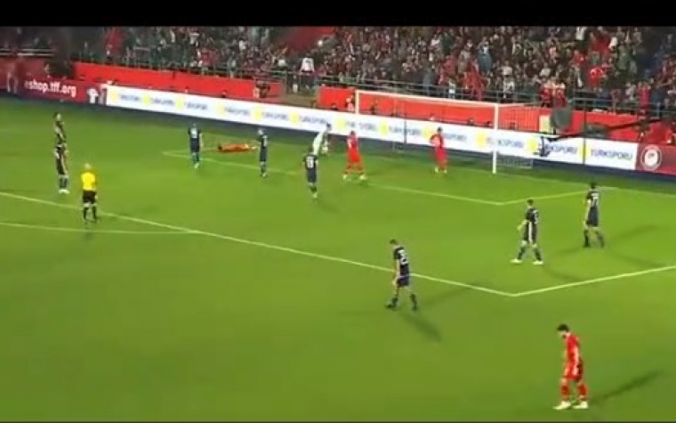 (VIDEO) Calhanoglu preko gola zapucao odličnu priliku