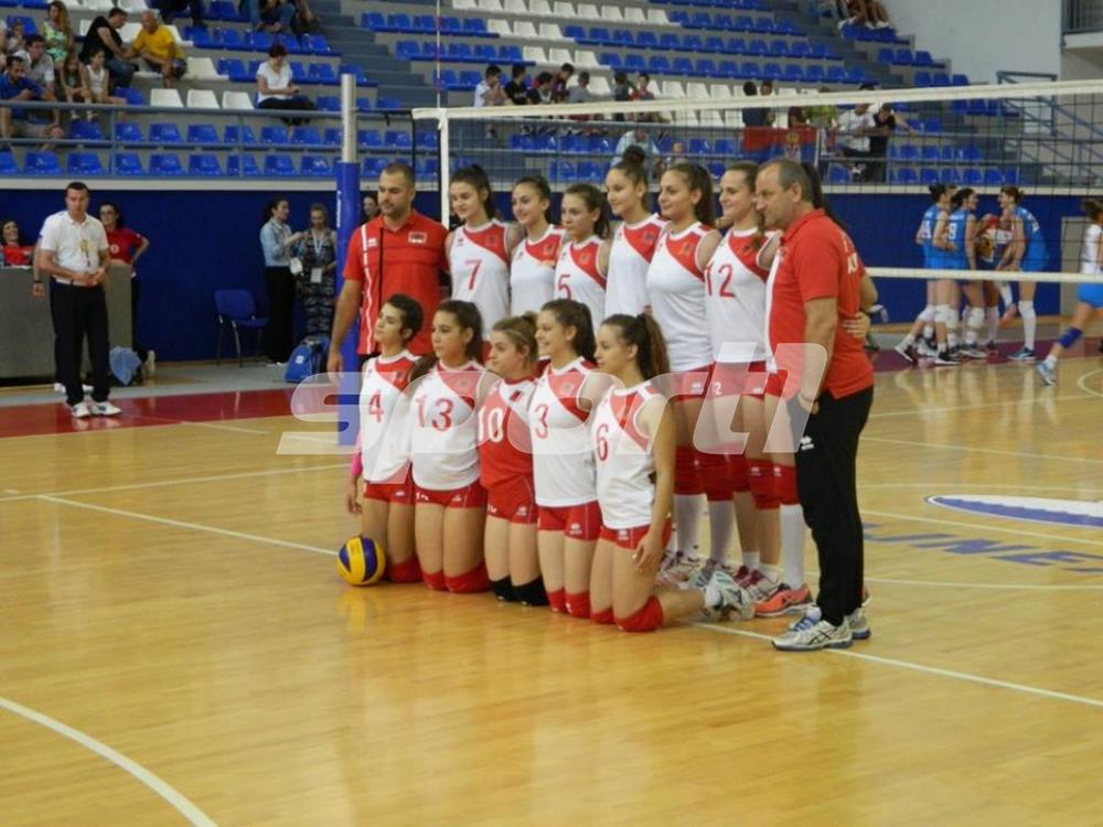 albanija.jpg - Srbija protutnjala pored Albanki na Palama