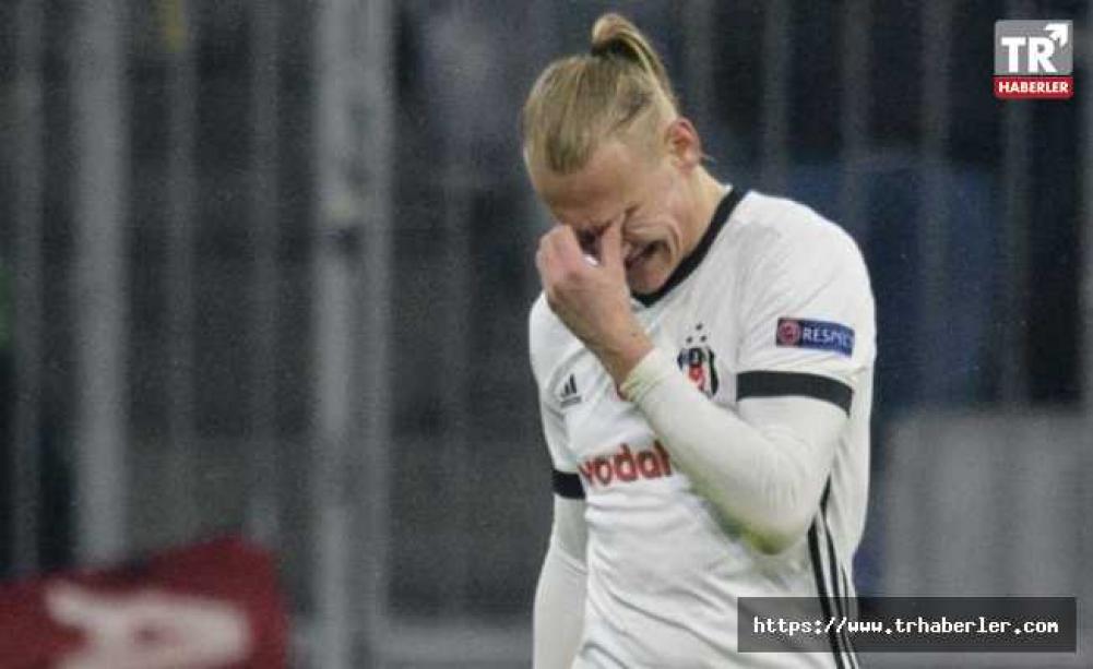 vida.jpg - Hrvat uplakan napustio Allianz Arenu