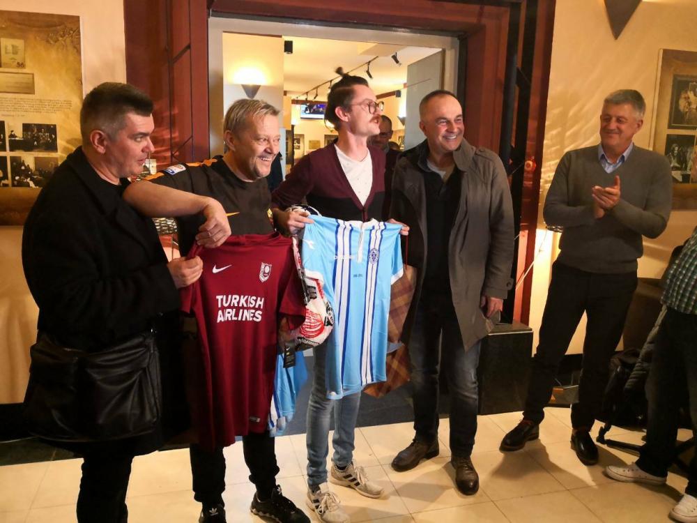 Kamerni3.jpg - (FOTO) Bez pobjednika u gradskom derbiju