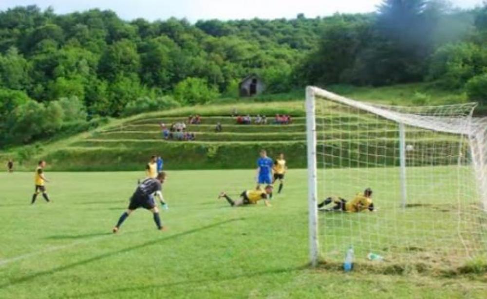 f2.jpg - (FOTO) Stadion iz BiH o kojem svi govore: Ovakvo fudbalsko zdanje nikada niste vidjeli
